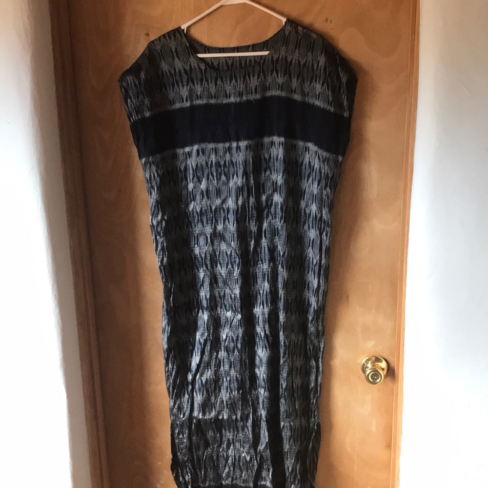 Silk vintage Ikat patterned maxi sheath dress size large navy and silver